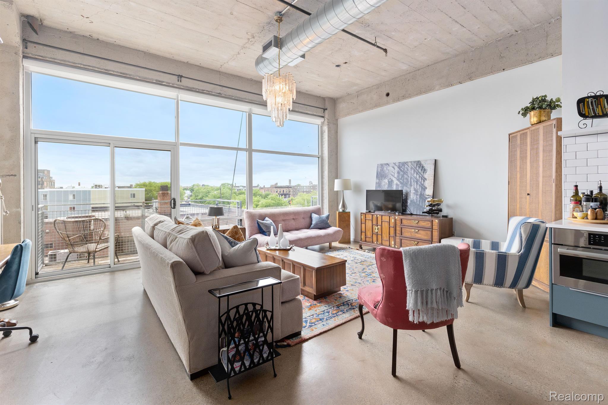 Detroit, Michigan 48201, United States, 1 Bedroom Bedrooms, ,1 BathroomBathrooms,Residential,Pending,74070