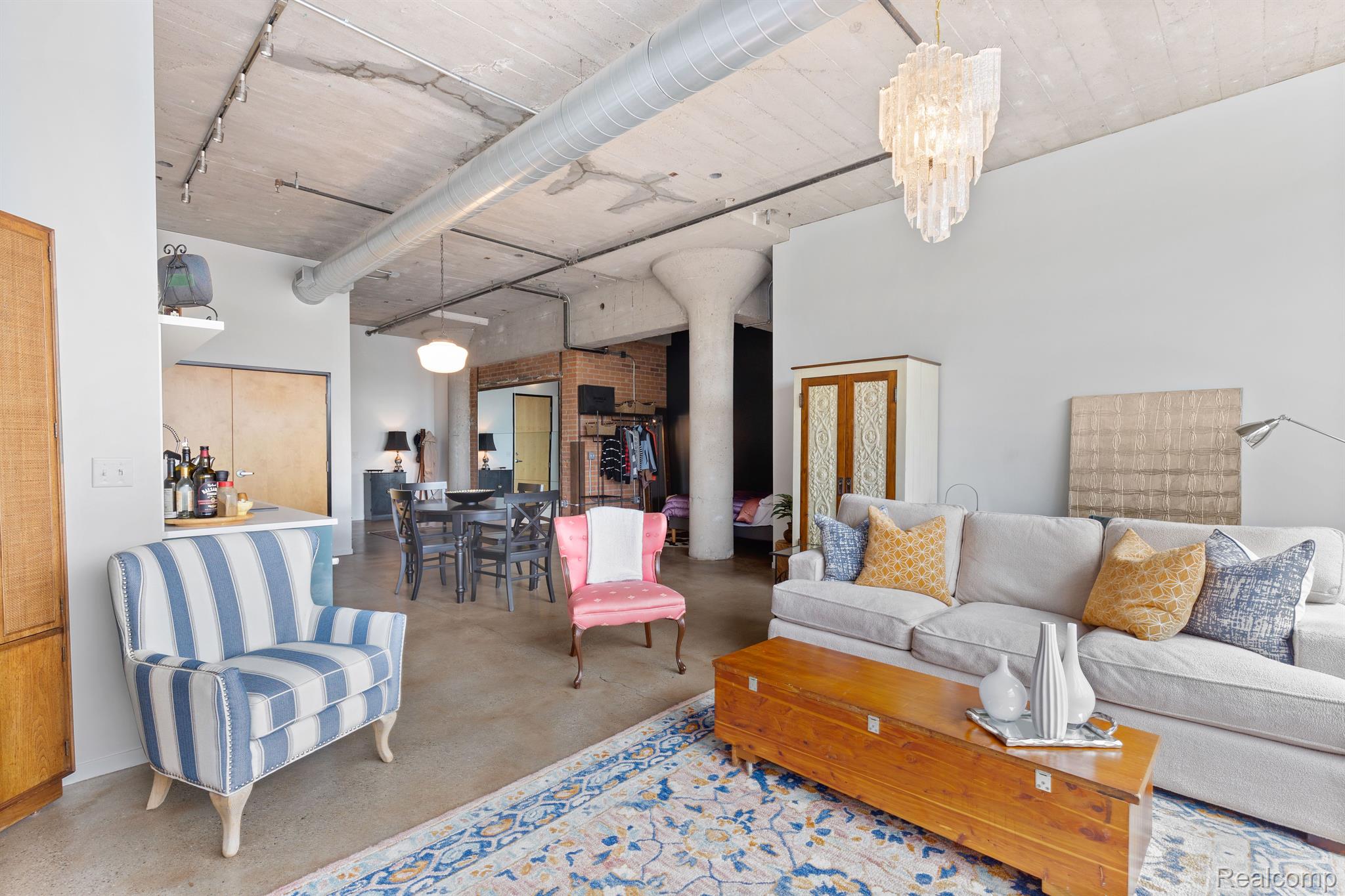 Detroit, Michigan 48201, United States, 1 Bedroom Bedrooms, ,1 BathroomBathrooms,Residential,Pending,74070