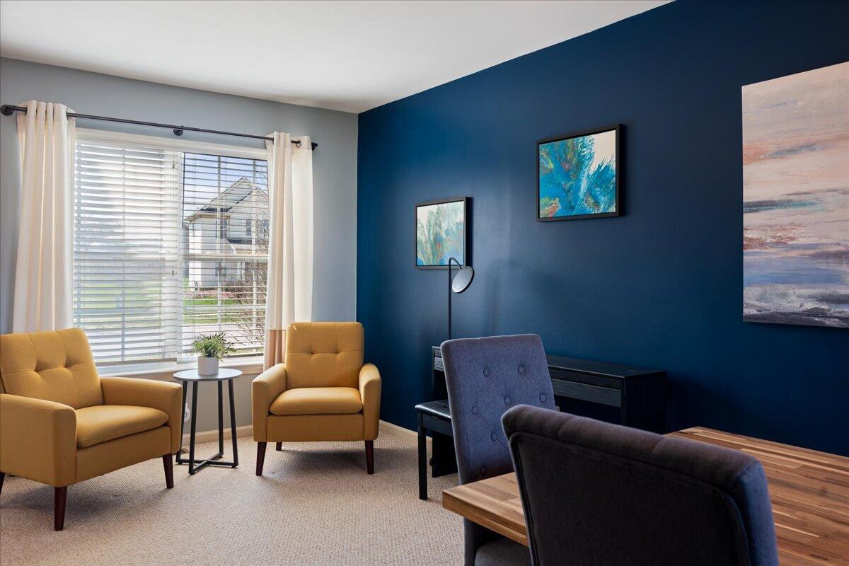 8302 N Warwick Court