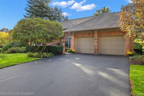 3673 York Court Bloomfield Charter Township MI 48301