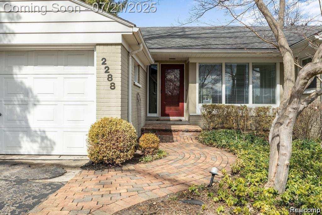 Birmingham City, Michigan 48009, United States, 2 Bedrooms Bedrooms, ,2 BathroomsBathrooms,Residential,Coming Soon,174264