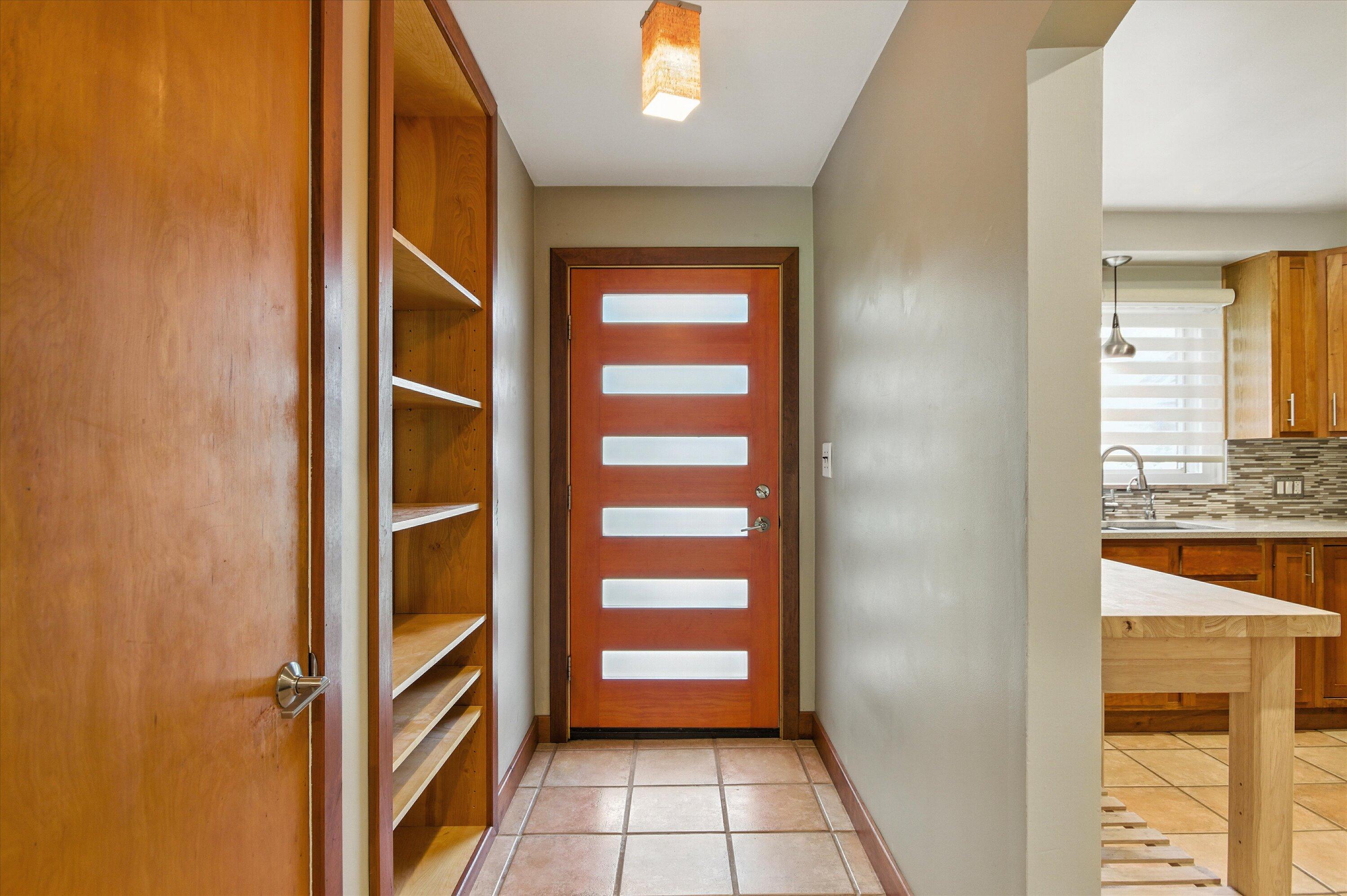 712 Collegewood Street