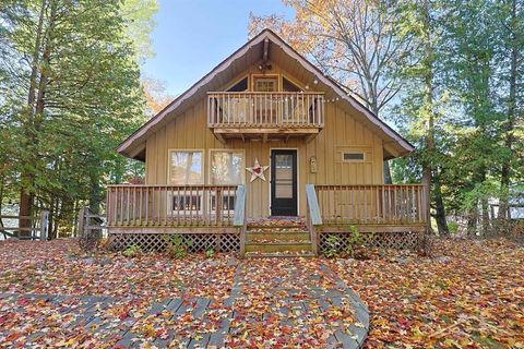 450 Hillcrest Drive Garfield Township MI 48632