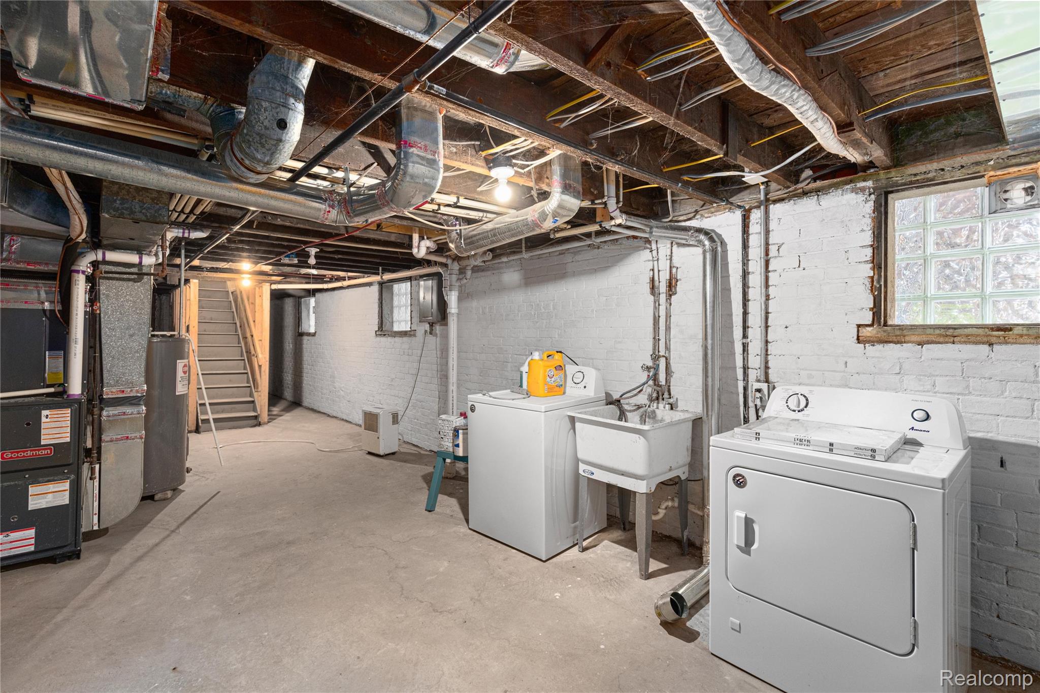 Detroit City, Michigan 48202, United States, 3 Bedrooms Bedrooms, ,1 BathroomBathrooms,Residential,Active,165668