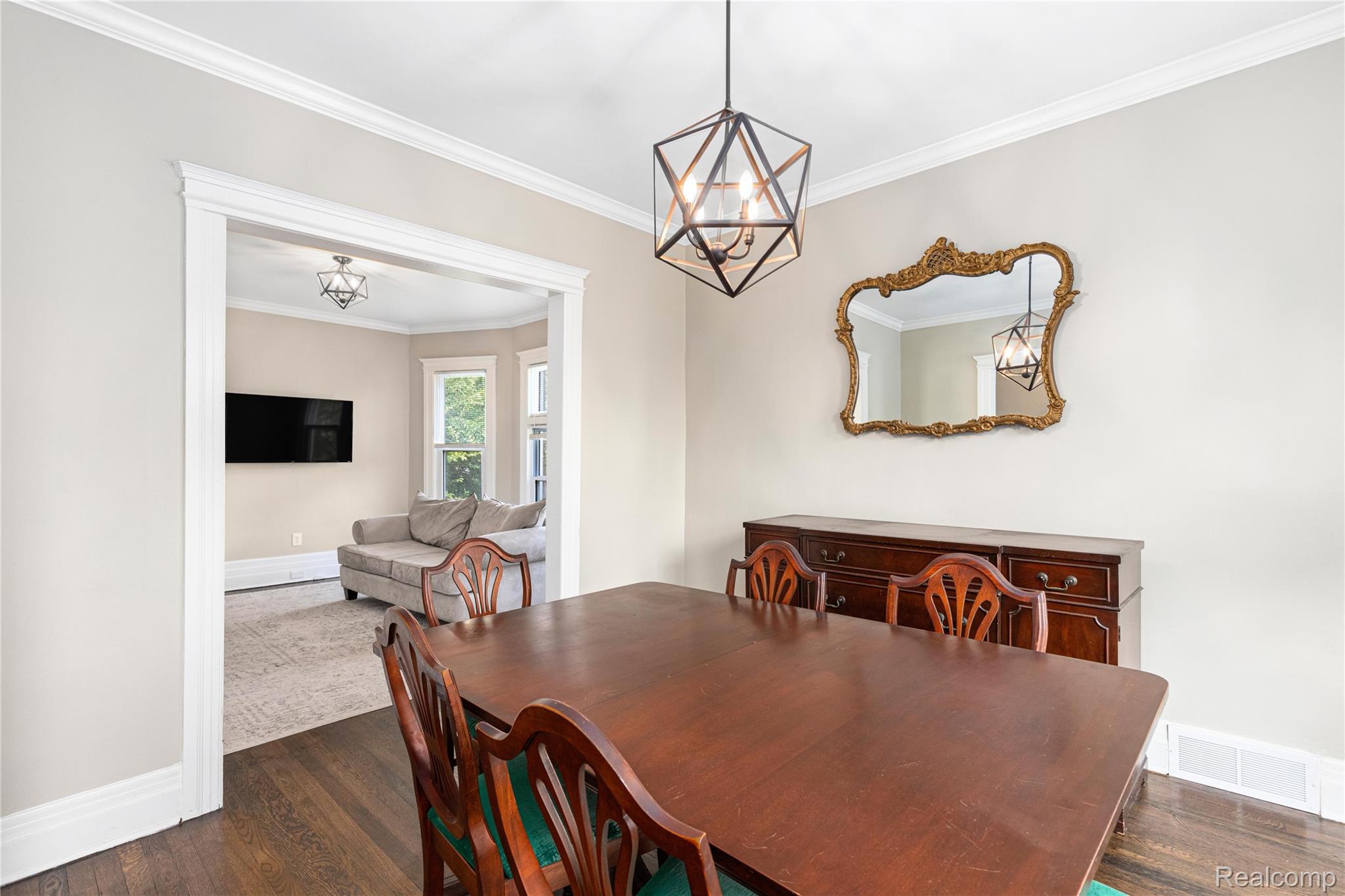 Detroit City, Michigan 48202, United States, 3 Bedrooms Bedrooms, ,1 BathroomBathrooms,Residential,Active,165668