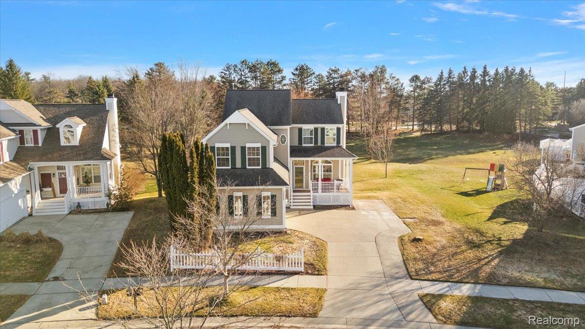 1095 Island Lake Drive