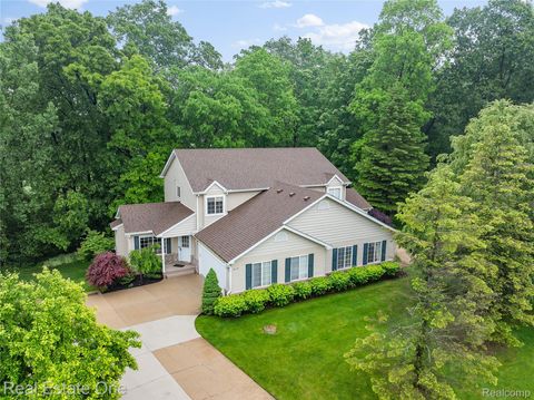 8859 Redstone Drive Hamburg Township MI 48169
