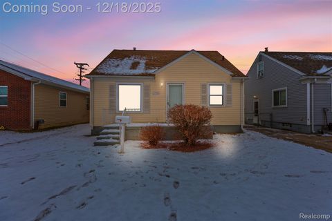 27550 Garfield Street Roseville City MI 48066