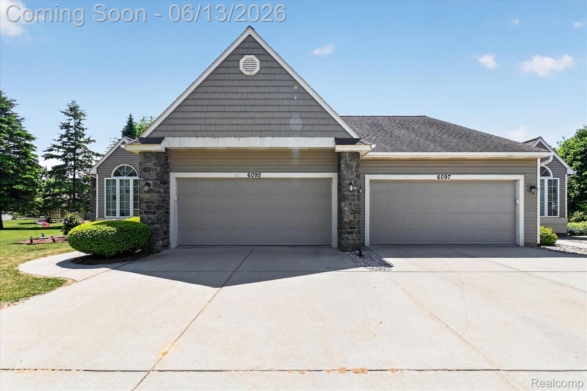 6095 Foxwood Court