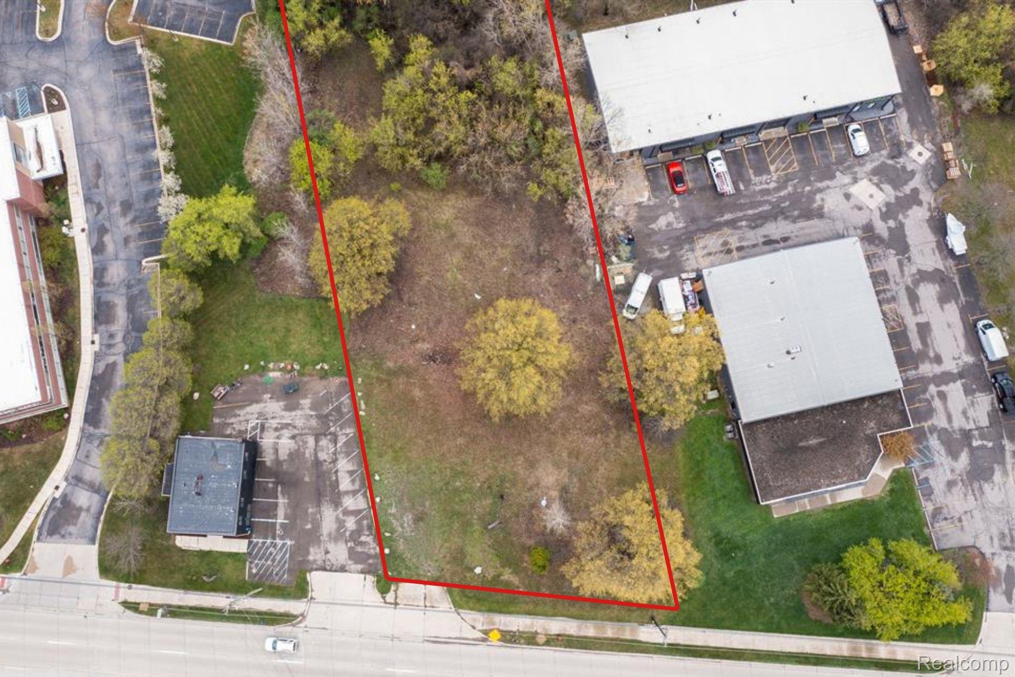 44911 Grand River Avenue