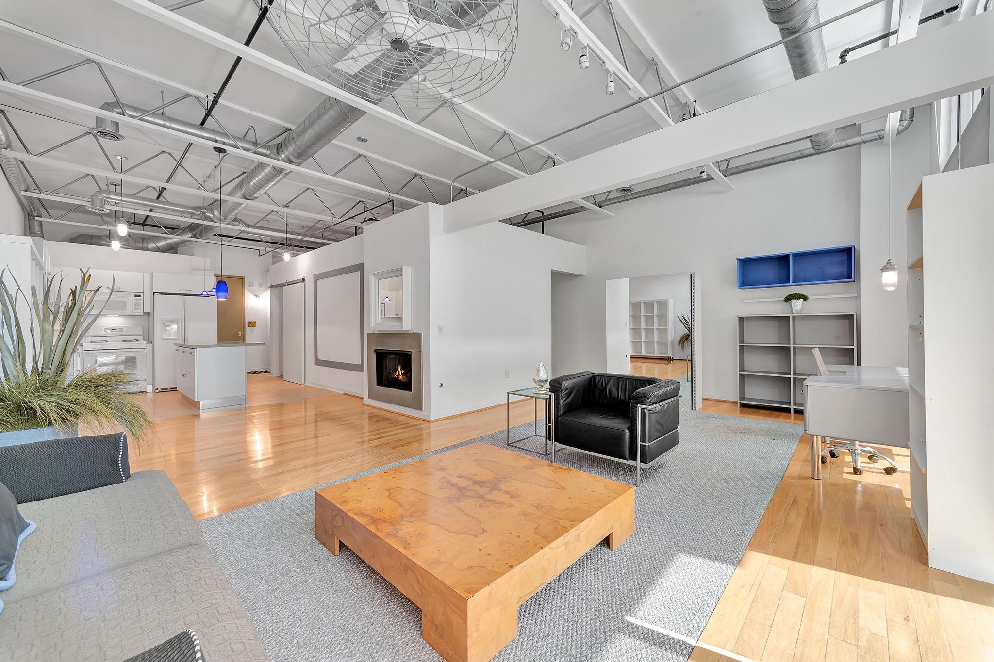 614 S Troy Street 109