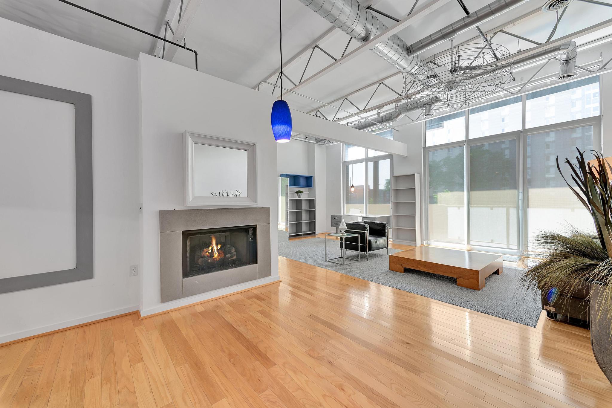 614 S Troy Street 109