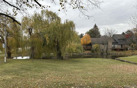 5525 Woodland Court West Bloomfield Charter Township MI 48322