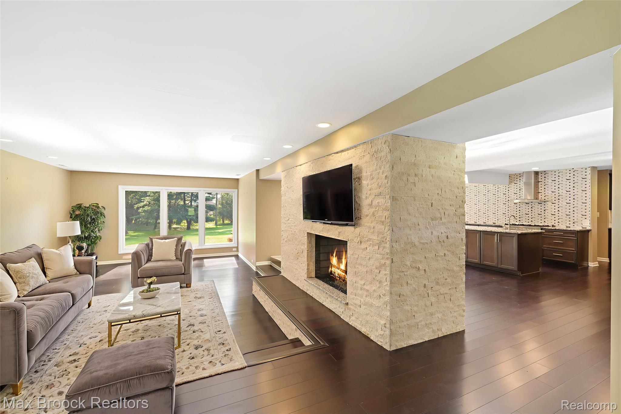 30500 Rosemond Drive