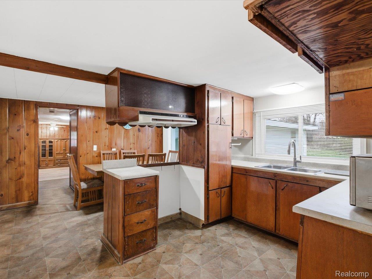 Fort Gratiot Charter Township, Michigan 48059, United States, ,Commercial,Active,241707