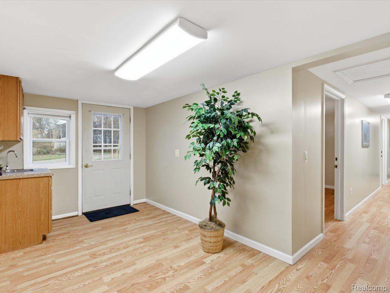 Fort Gratiot Charter Township, Michigan 48059, United States, ,Commercial,Active,241707