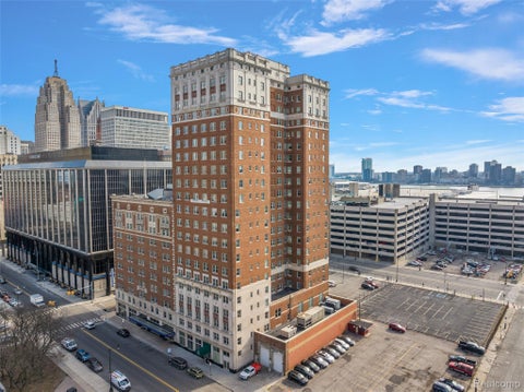 Photo for 525 W Lafayette Boulevard 20C