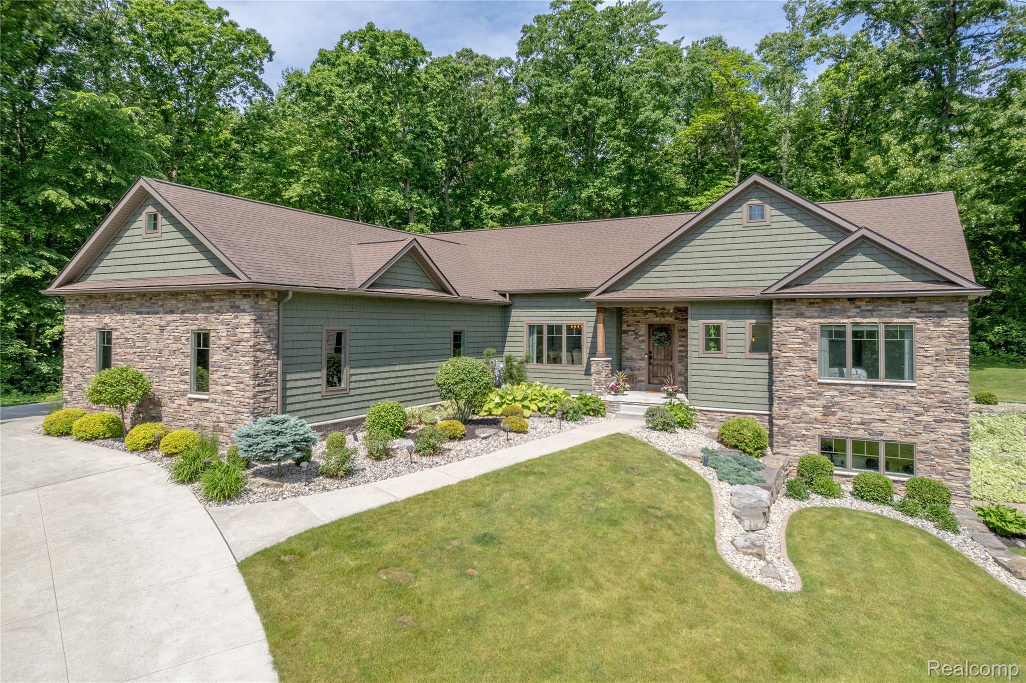 Tyrone Township, Michigan 48430, United States, 3 Bedrooms Bedrooms, ,3 BathroomsBathrooms,Residential,Active,149009