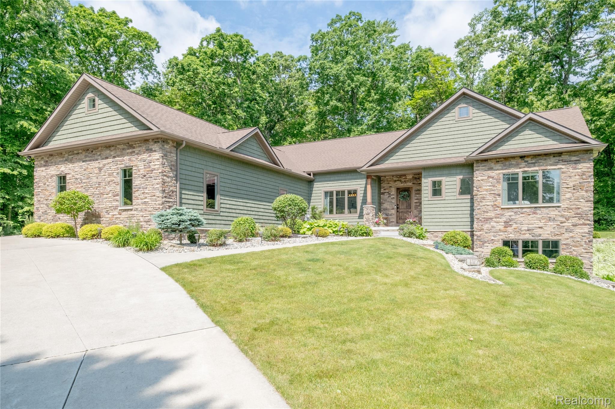 Tyrone Township, Michigan 48430, United States, 3 Bedrooms Bedrooms, ,3 BathroomsBathrooms,Residential,Active,149009