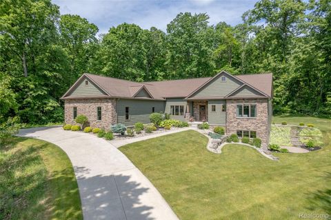 13333 White Lake Road Tyrone Township MI 48430