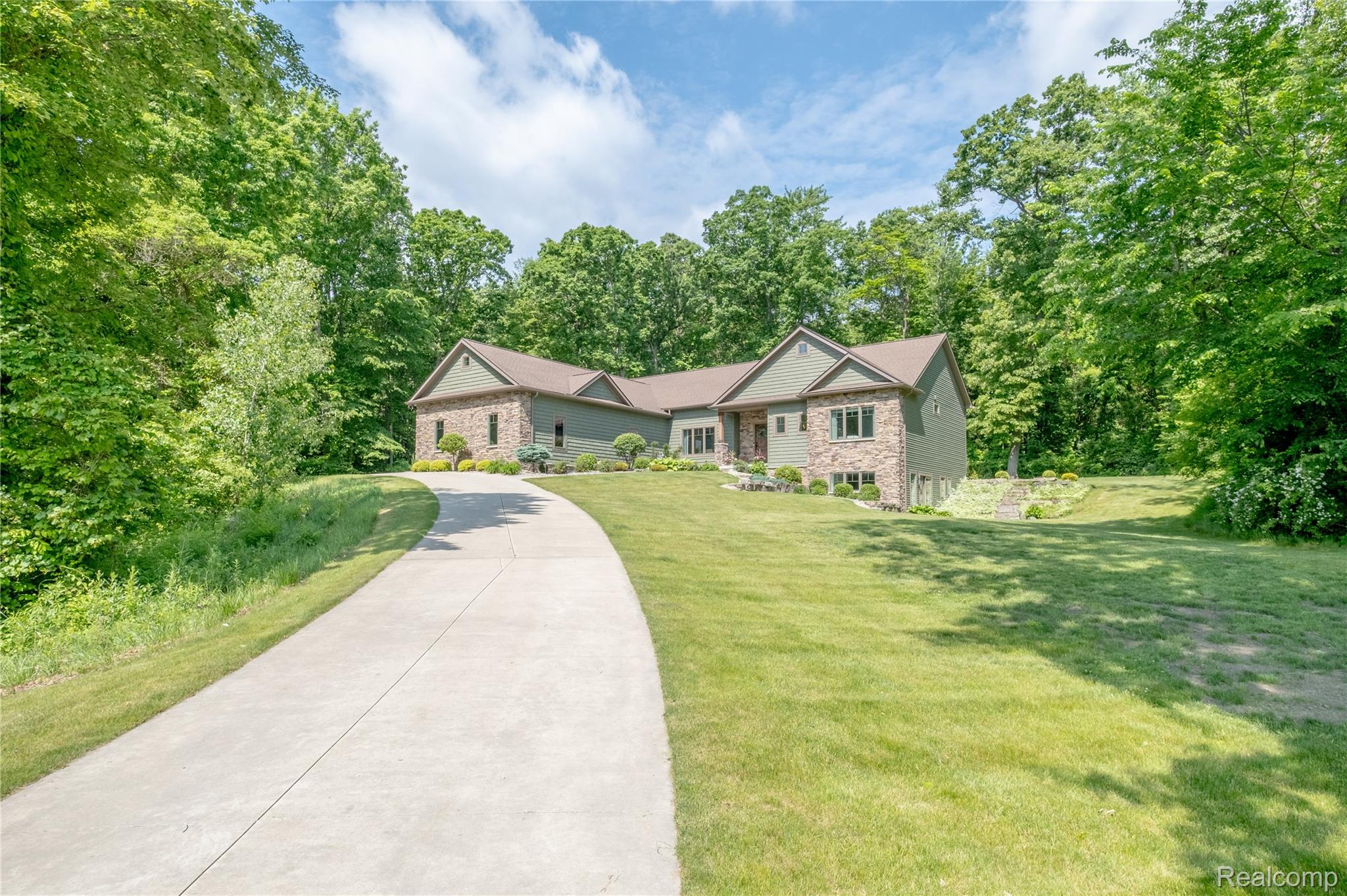 Tyrone Township, Michigan 48430, United States, 3 Bedrooms Bedrooms, ,3 BathroomsBathrooms,Residential,Active,149009