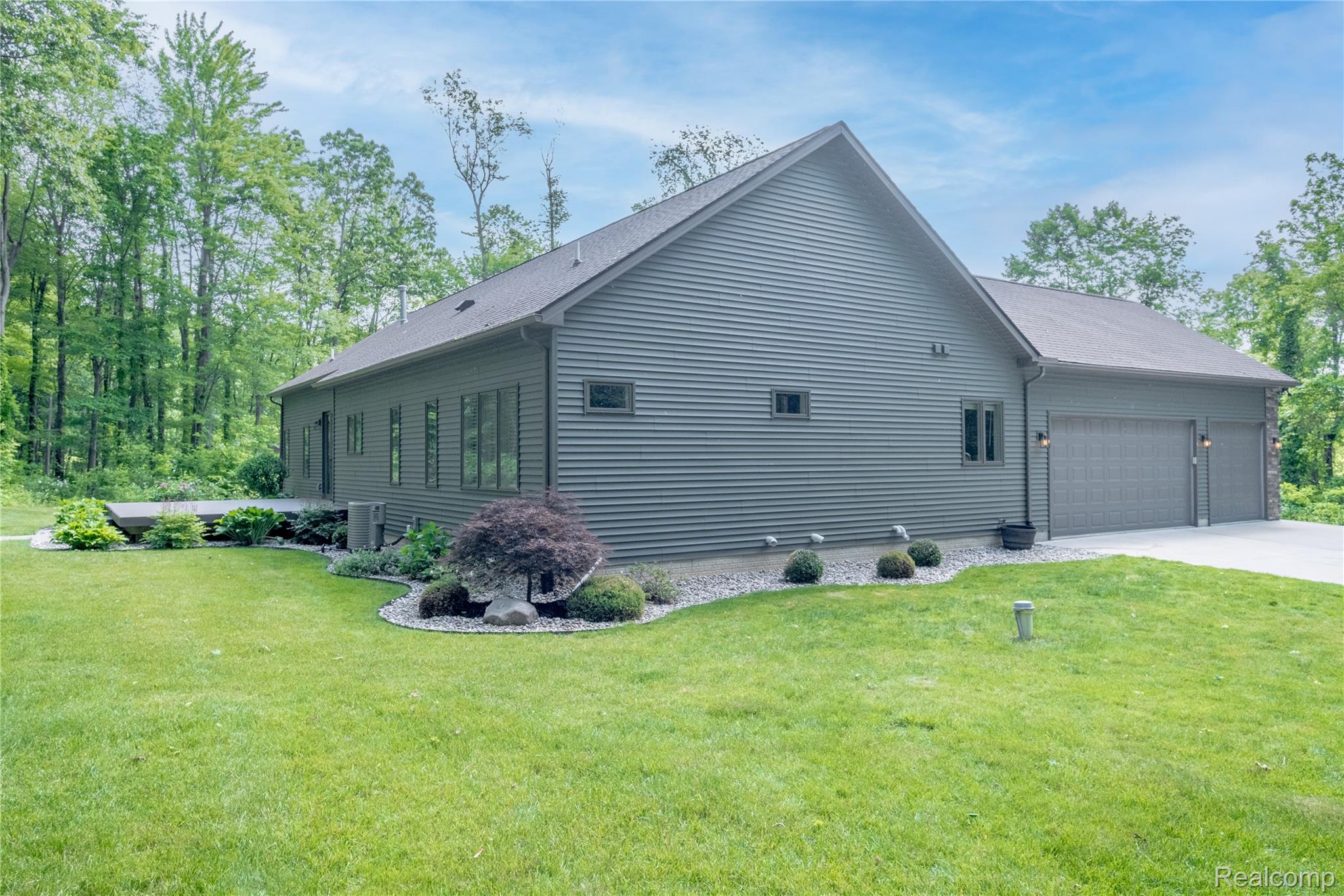 Tyrone Township, Michigan 48430, United States, 3 Bedrooms Bedrooms, ,3 BathroomsBathrooms,Residential,Active,149009