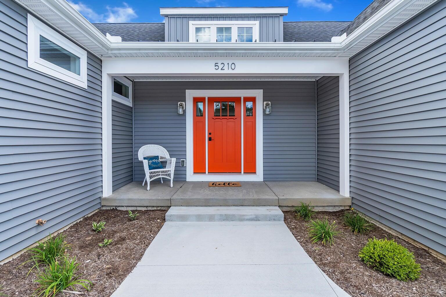 5210 Grande View Lane