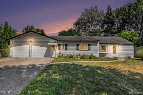 Photo of 3003 Longview Avenue, Rochester Hills City, MI 48307 (MLS # 20261060751)