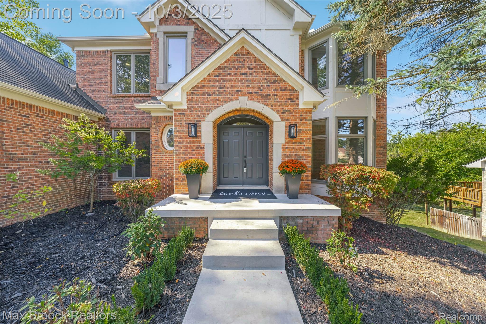 7219 Oakwood Drive