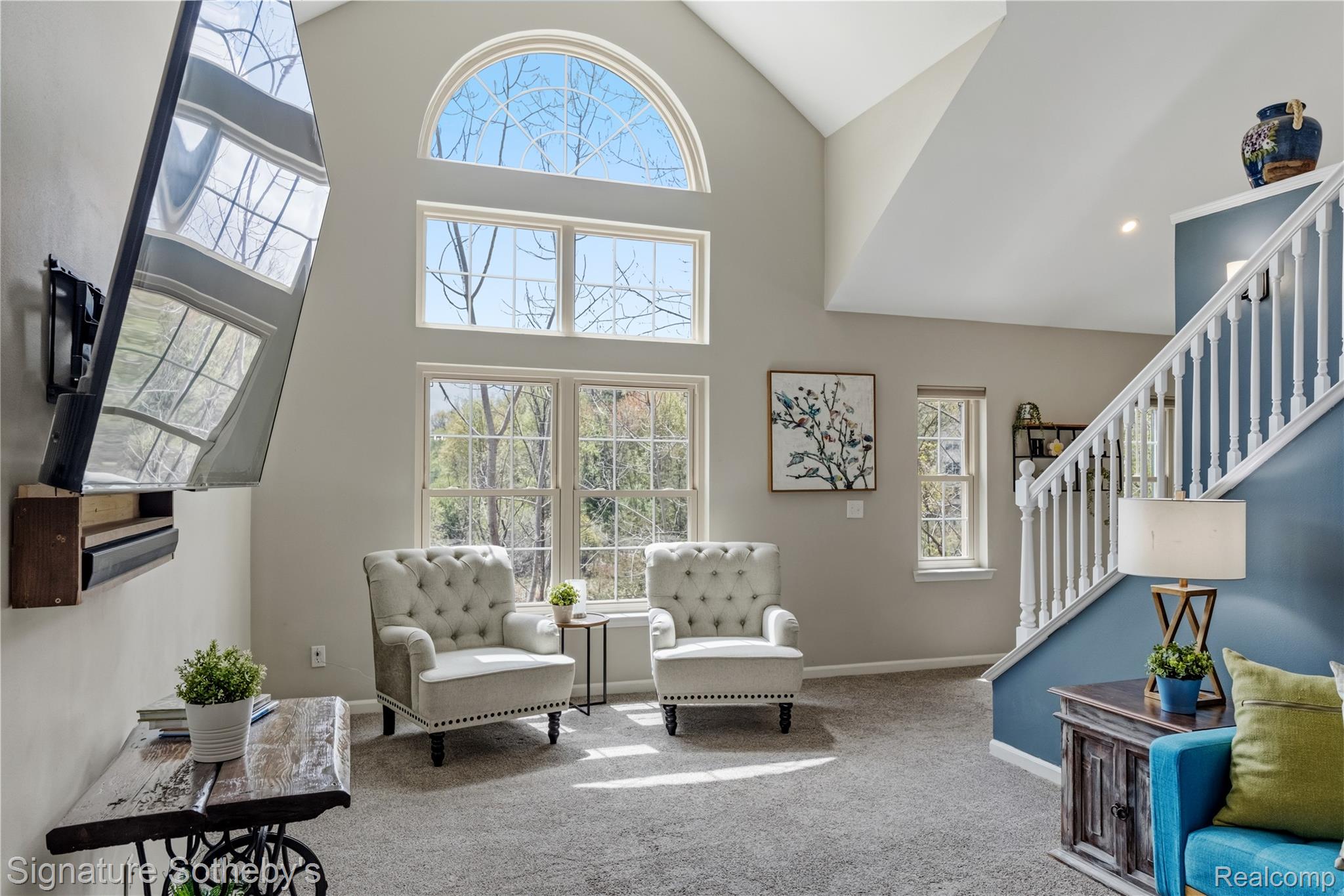 601 Village Lane