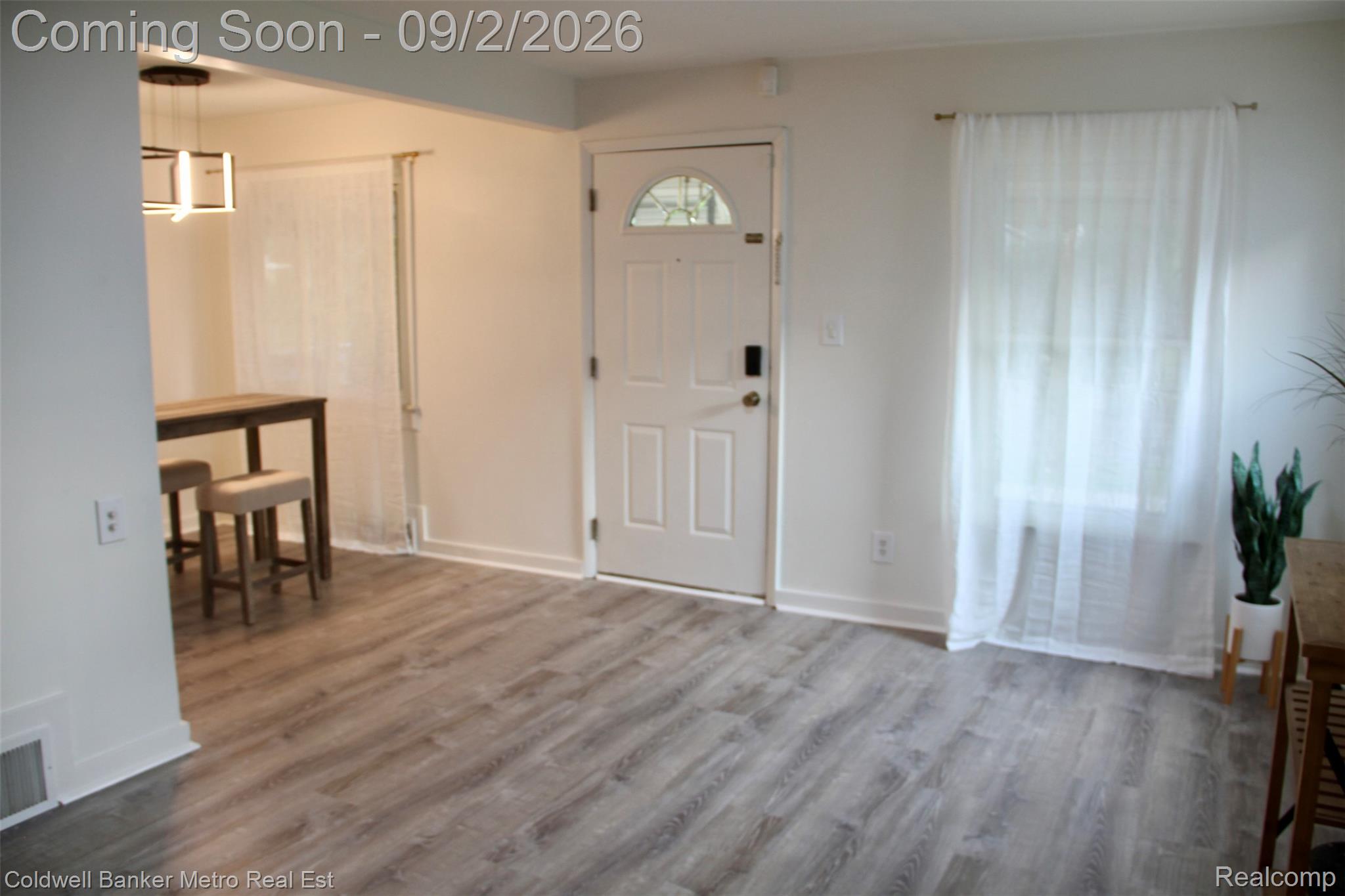 208 W Fairmount Avenue