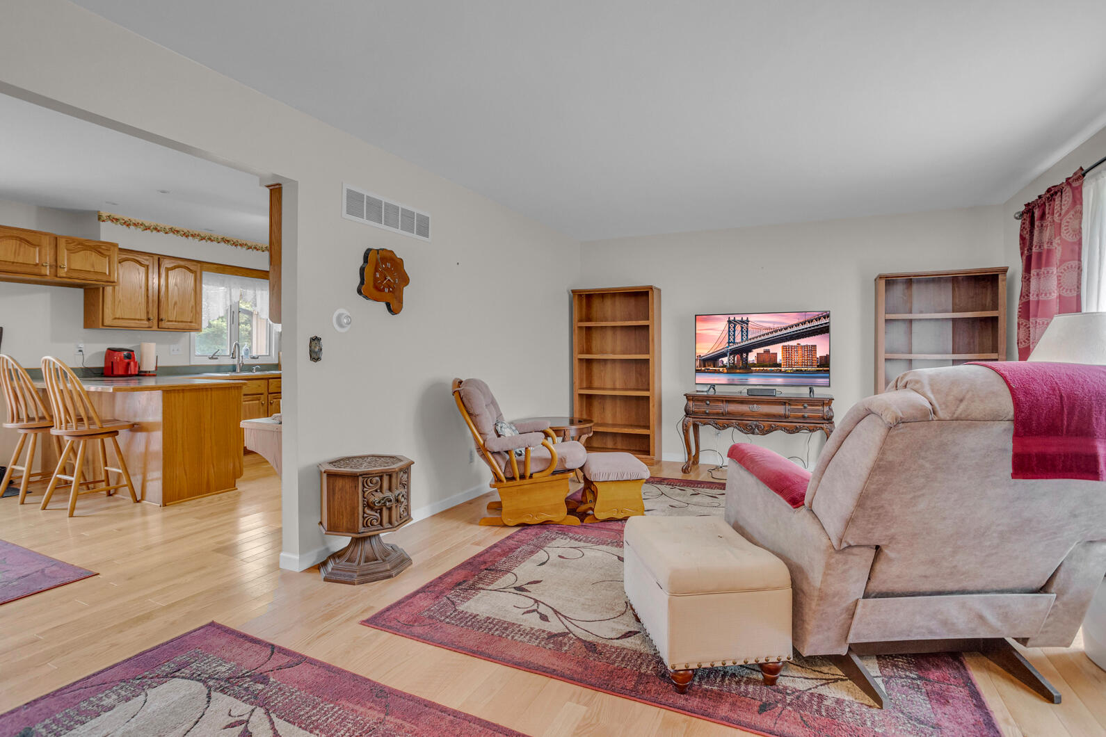 4273 Indian Trail