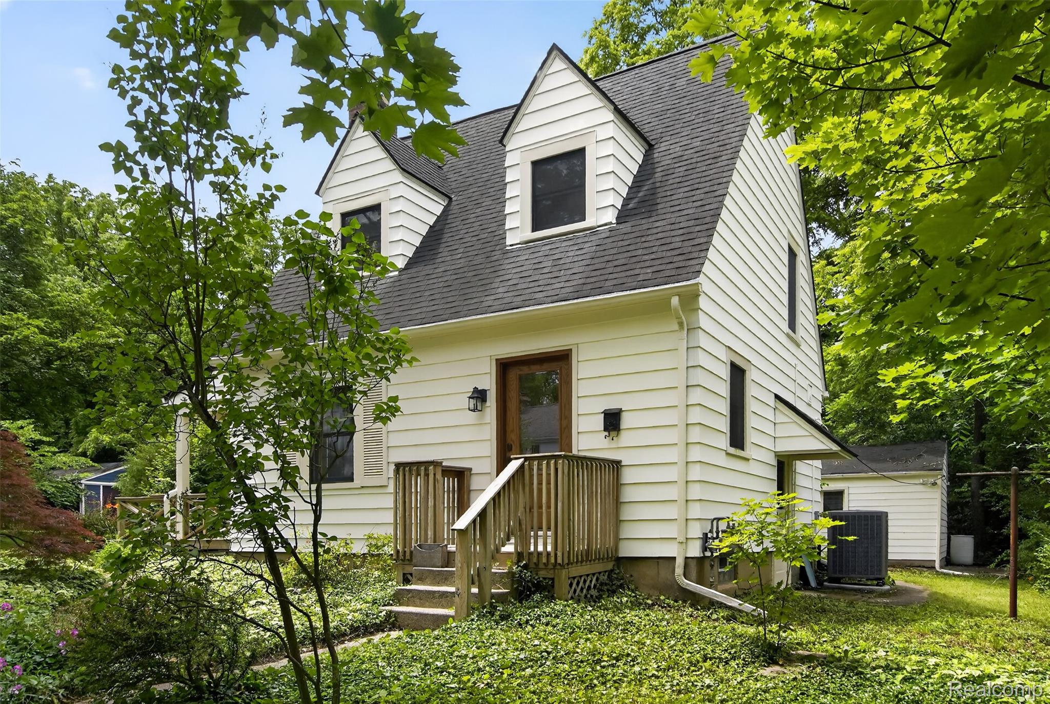 315 Doty Avenue