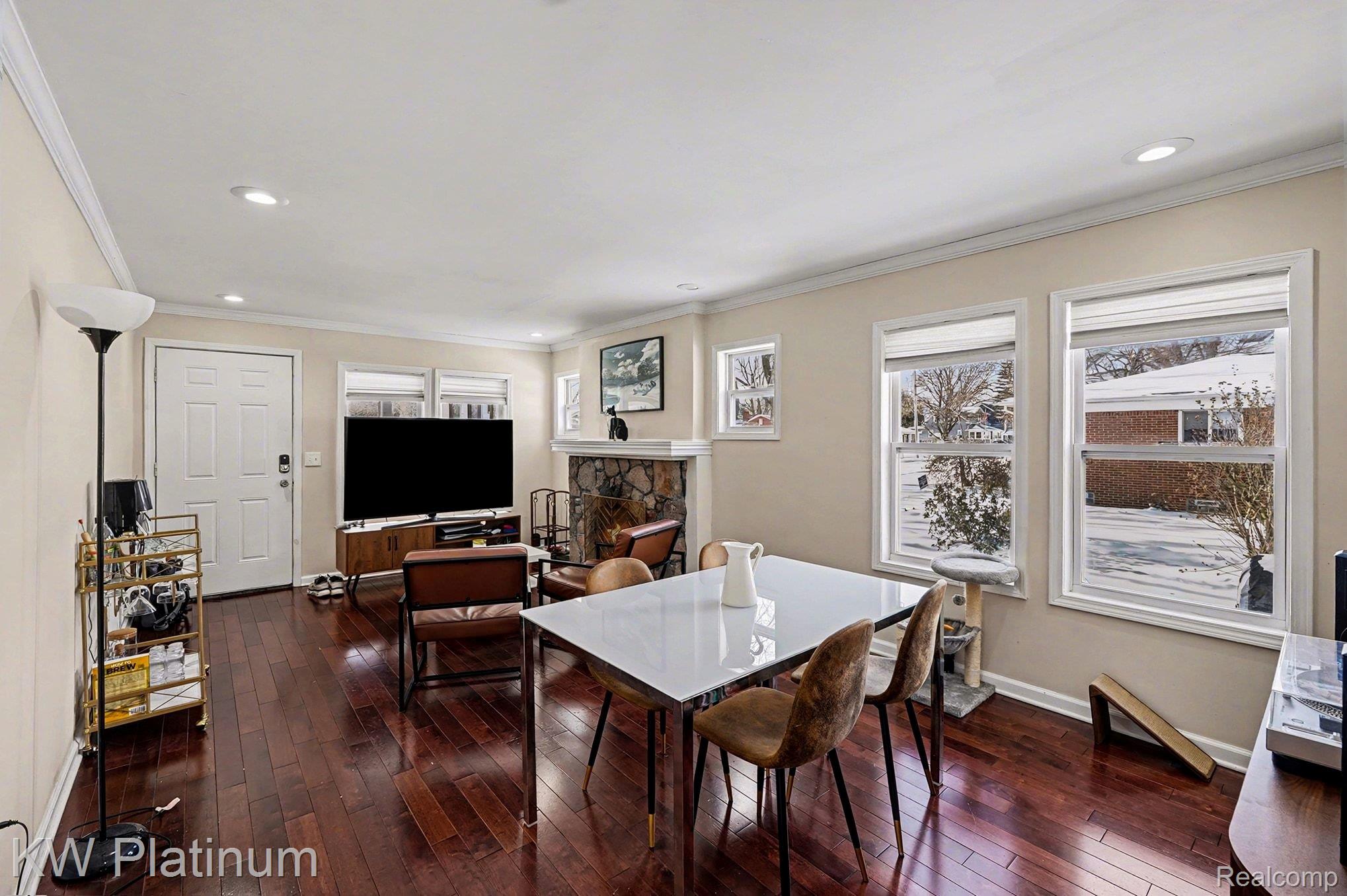 1019 E Windemere Avenue