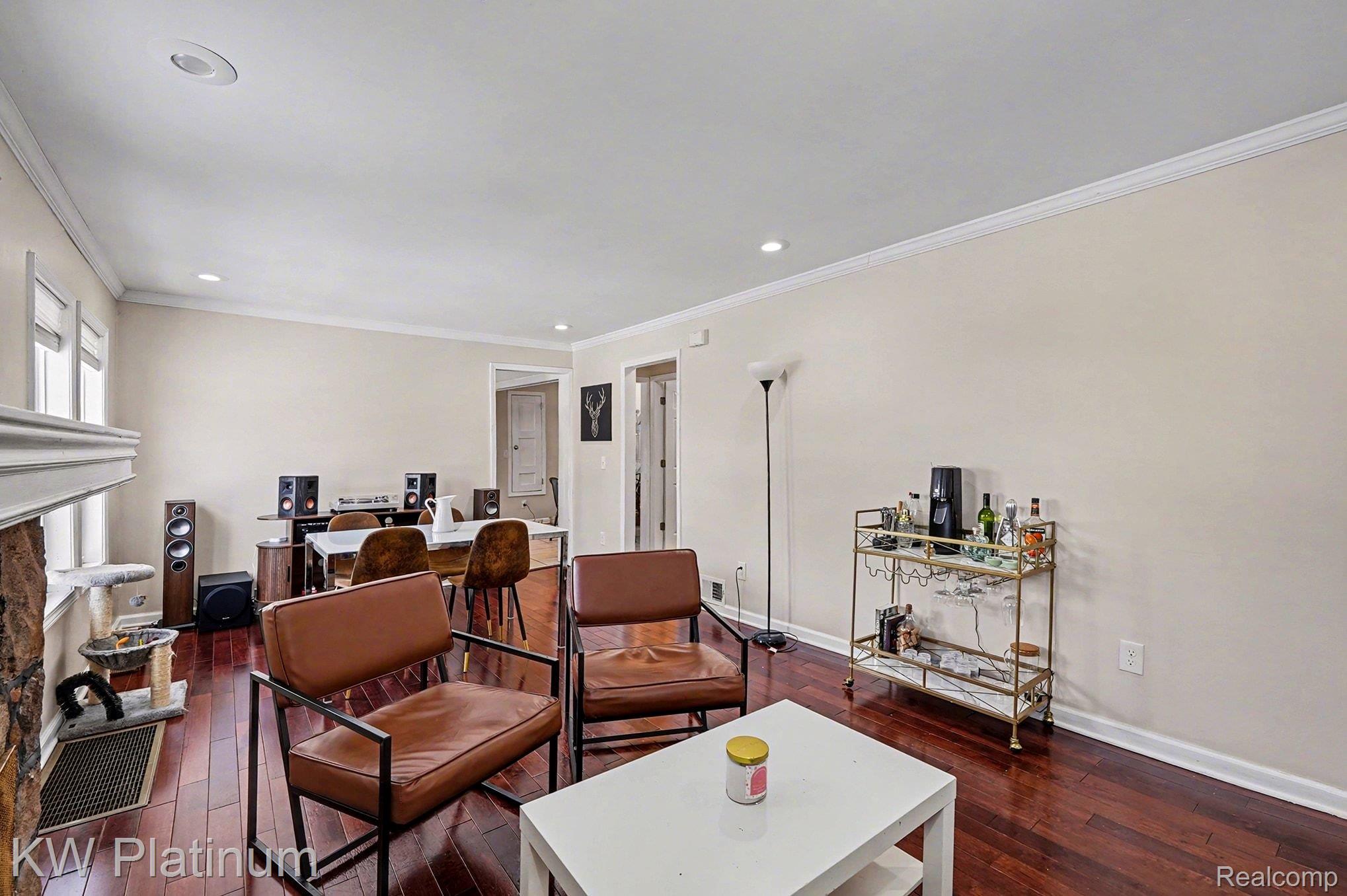 1019 E Windemere Avenue