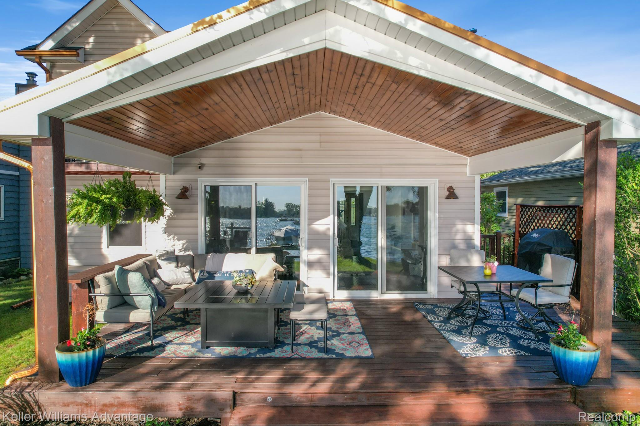 4253 Hunters Drive