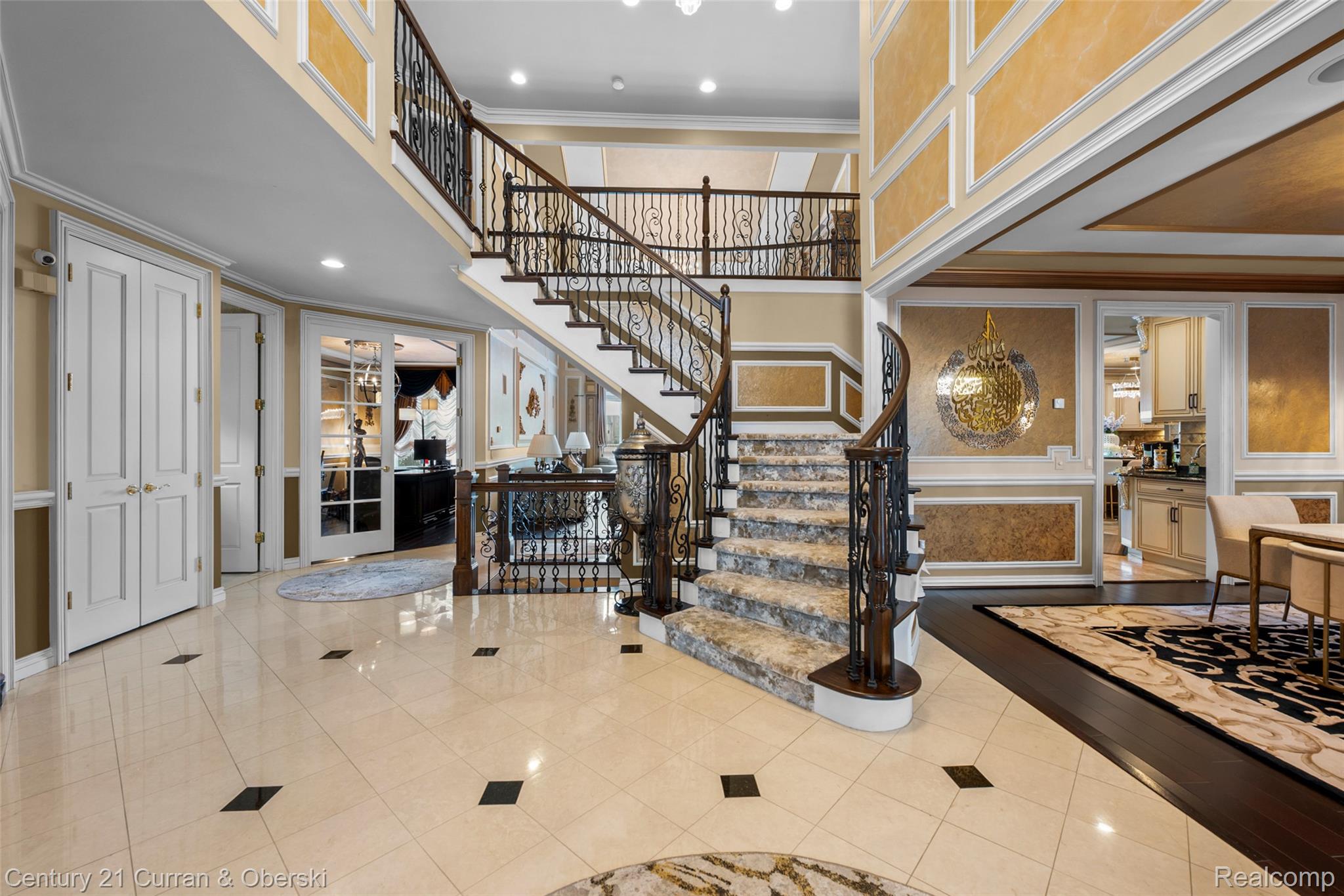 18091 Peninsula Way