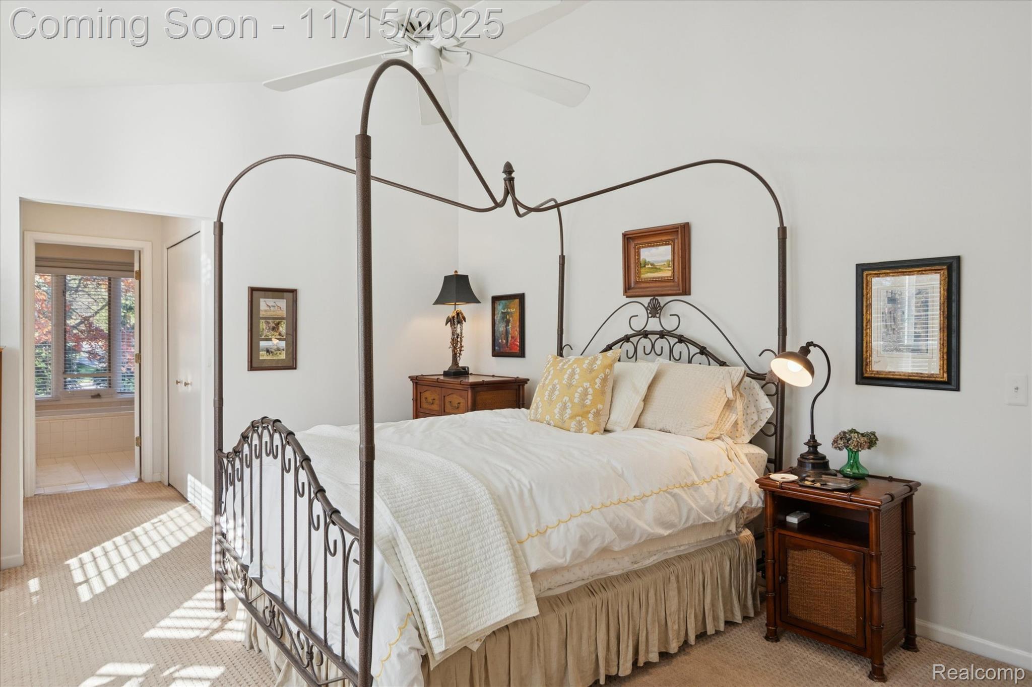 Bloomfield Hills, Michigan 48304, United States, 3 Bedrooms Bedrooms, ,3 BathroomsBathrooms,Residential,Coming Soon,242896