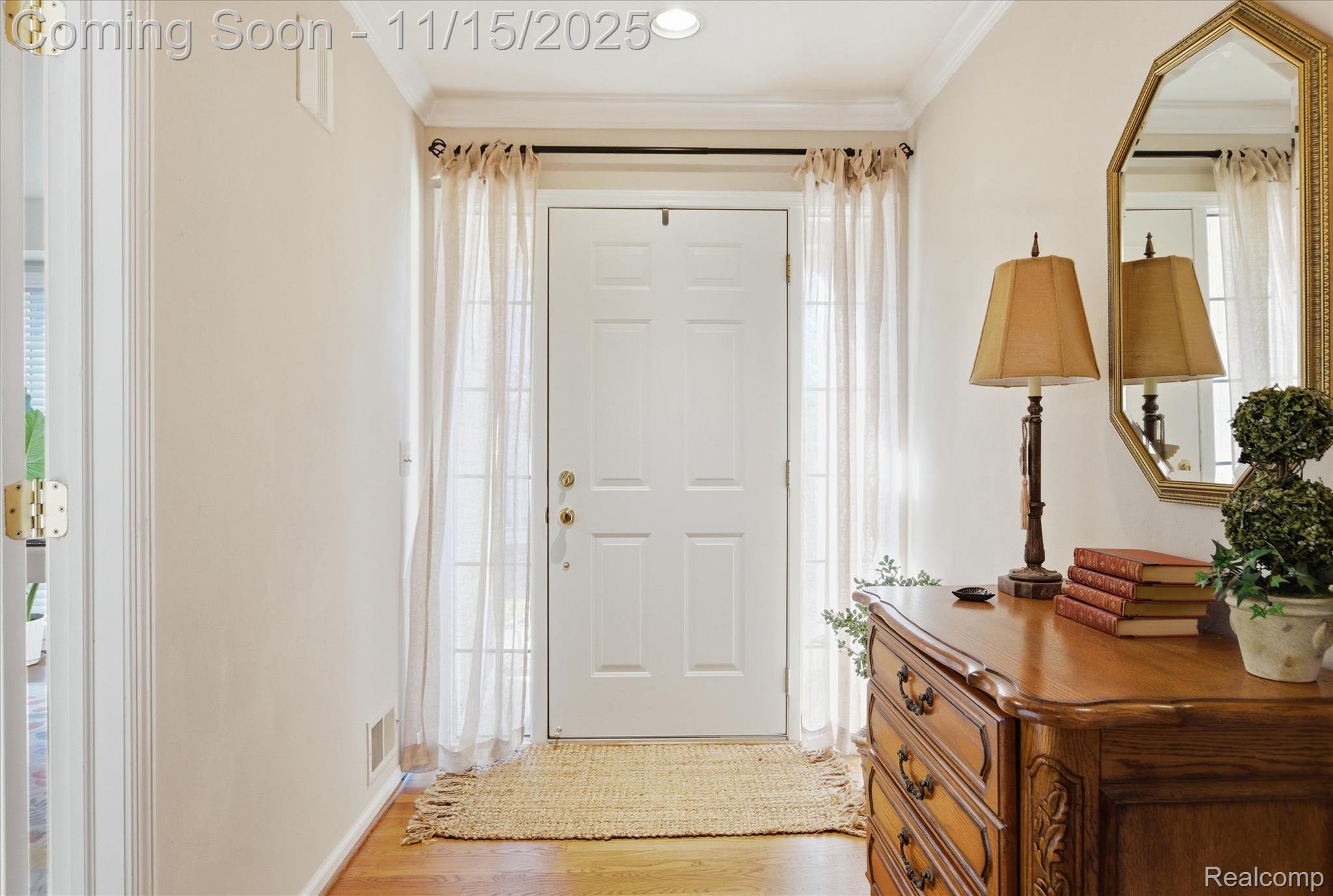 Bloomfield Hills, Michigan 48304, United States, 3 Bedrooms Bedrooms, ,3 BathroomsBathrooms,Residential,Coming Soon,242896