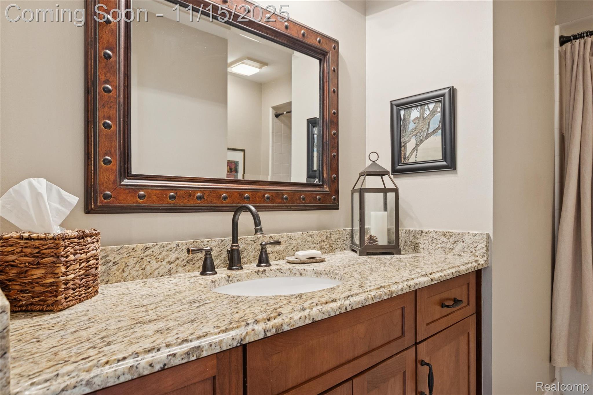 Bloomfield Hills, Michigan 48304, United States, 3 Bedrooms Bedrooms, ,3 BathroomsBathrooms,Residential,Coming Soon,242896