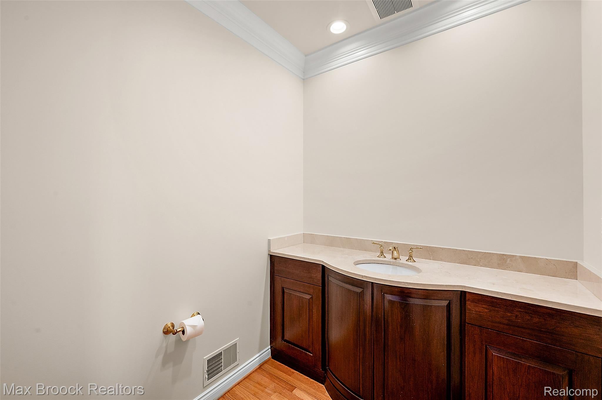 5348 Sunnycrest Drive
