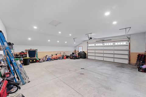listing image 50