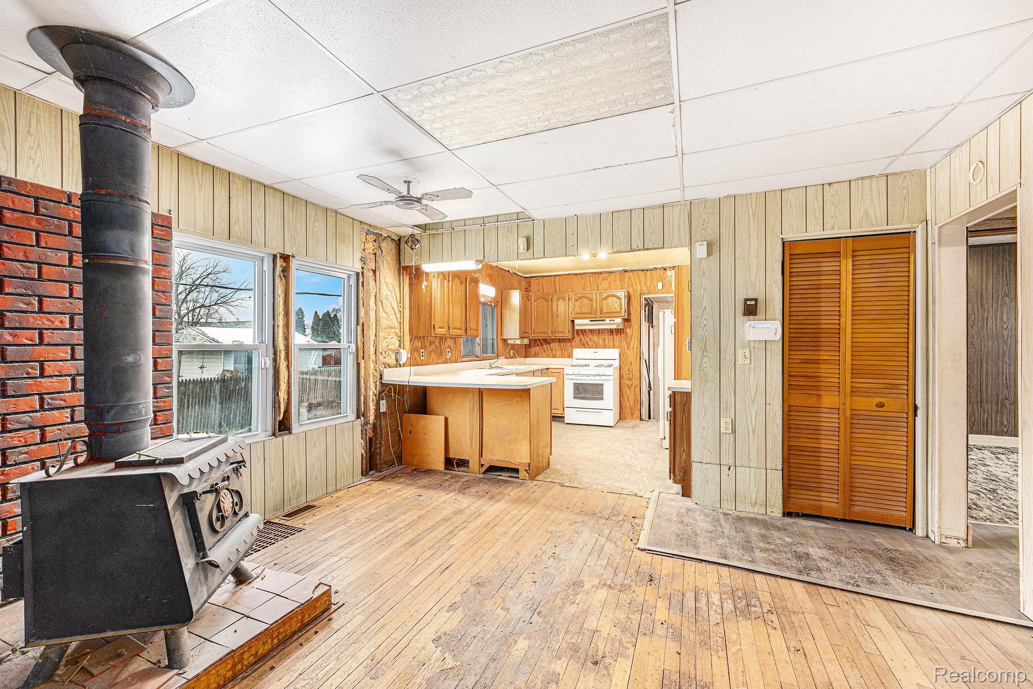 18335 E 11 Mile Road