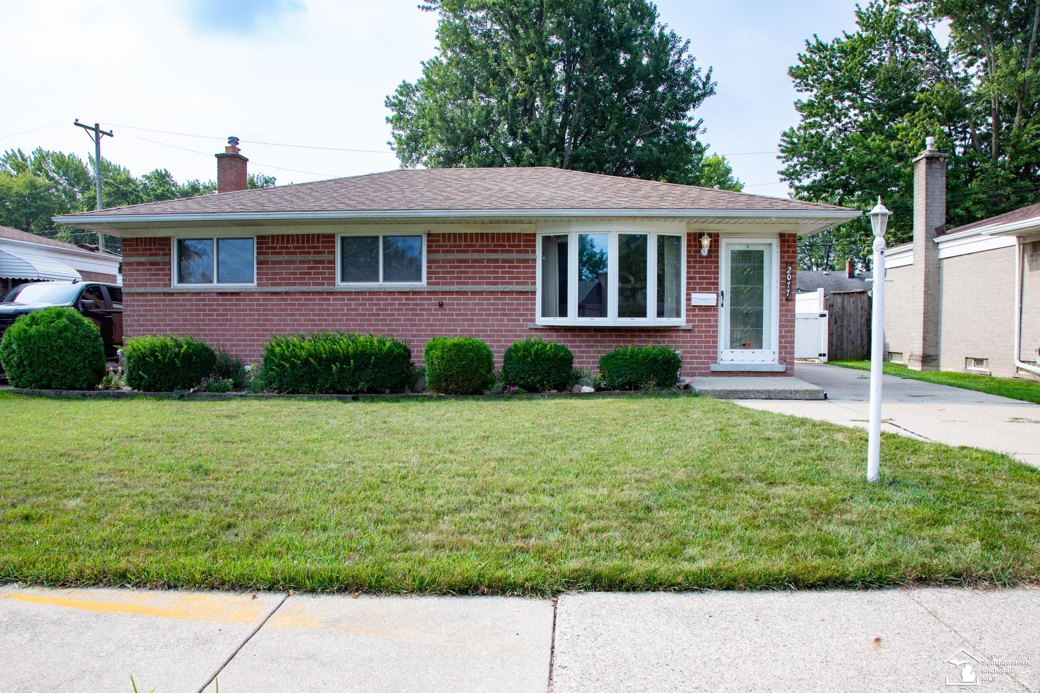 2077 Pagel Avenue
