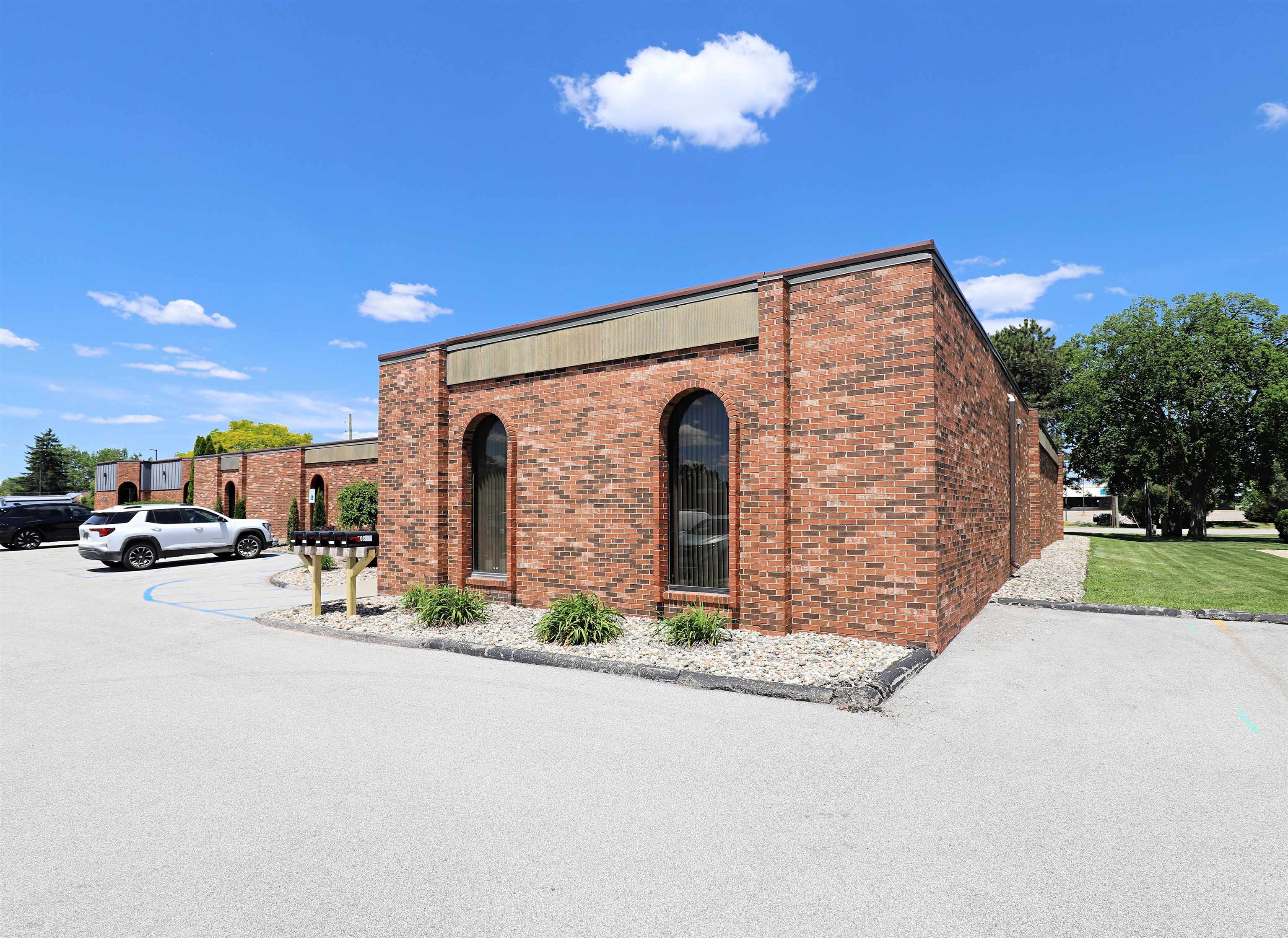 5083-5085 Miller Road
