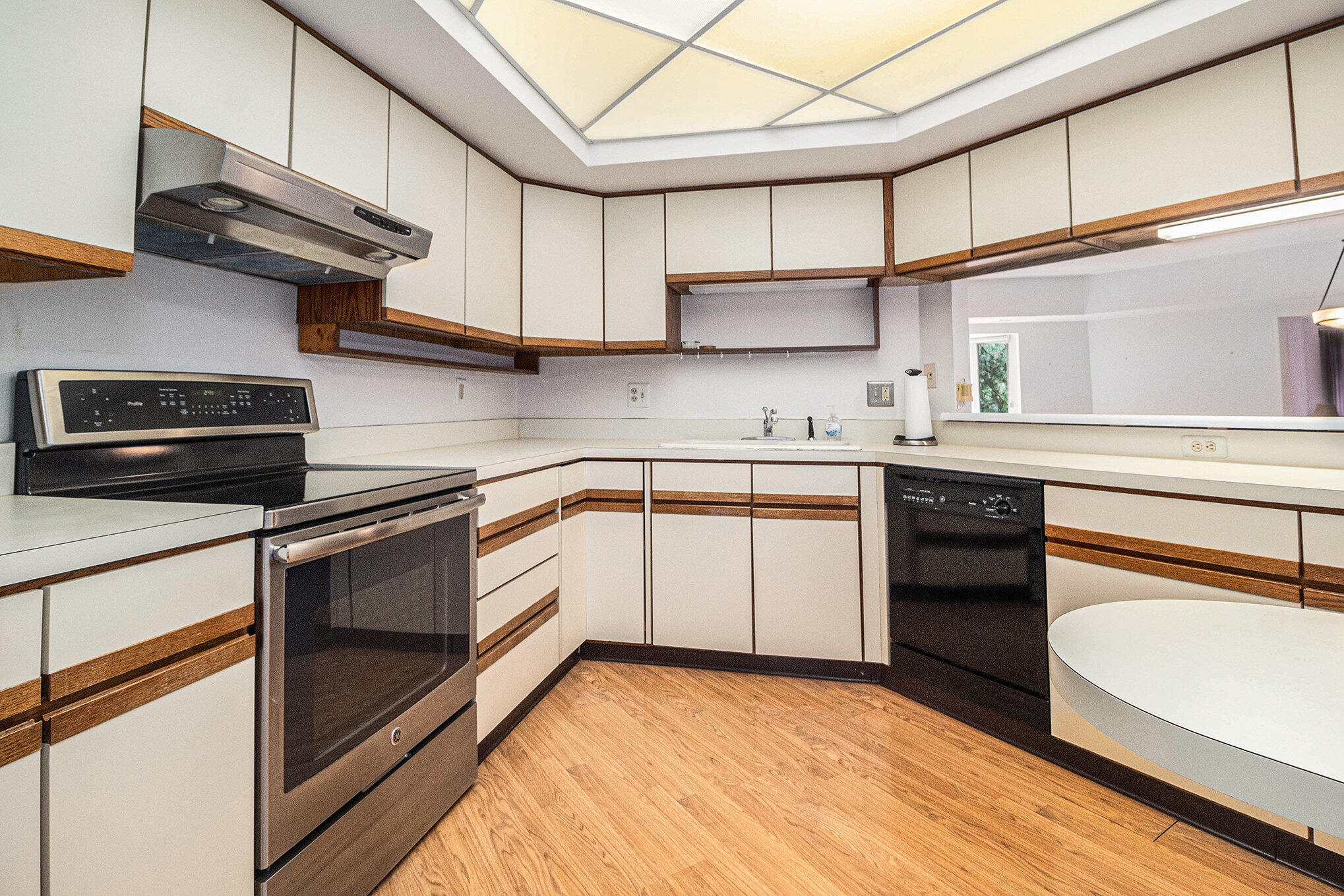 2115 Nature Cove Court 206