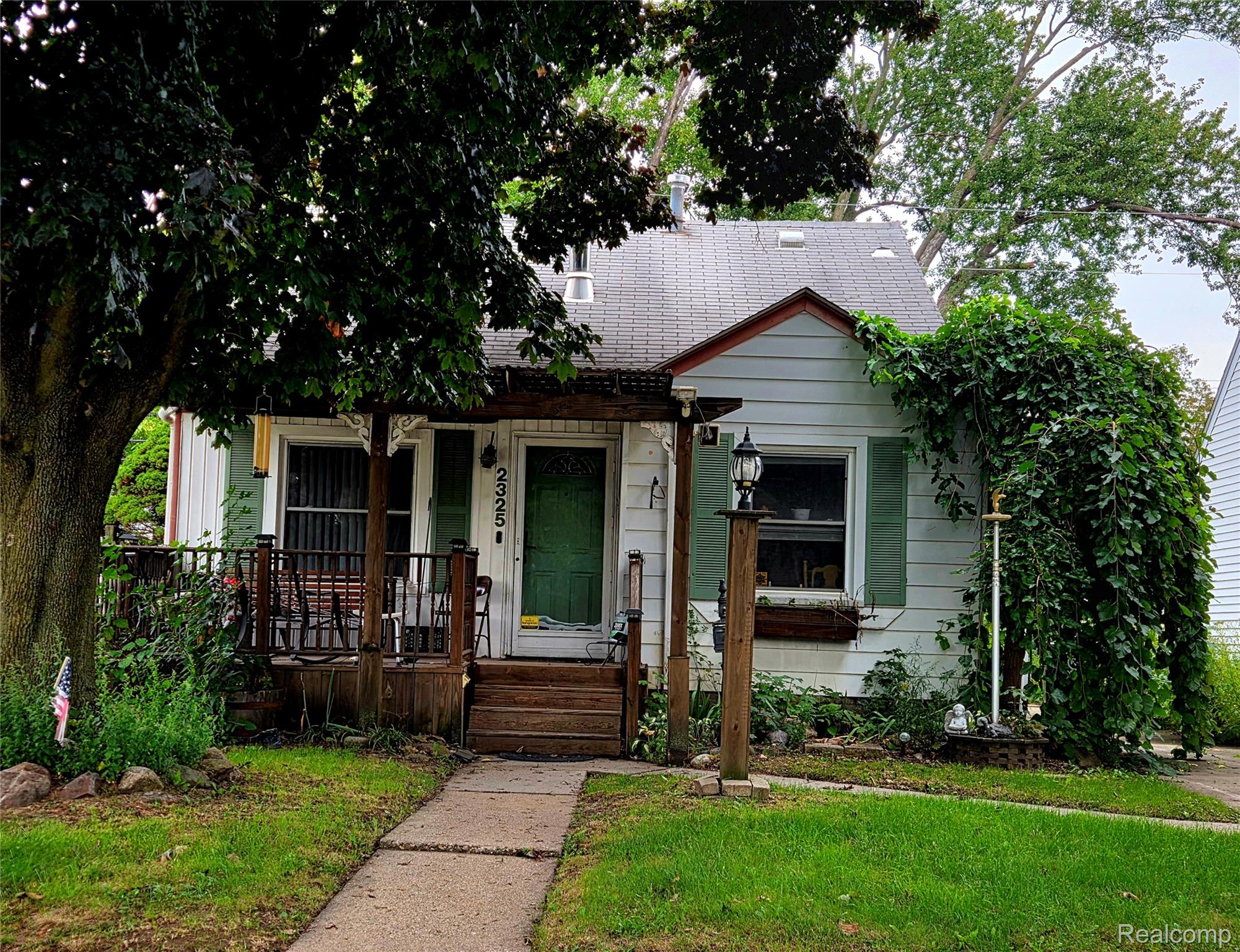 2325 Barrett Avenue