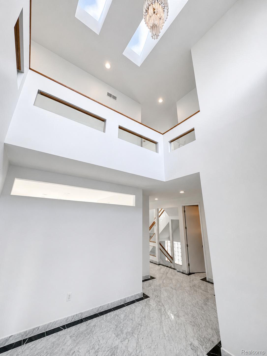 6446 Royal Pointe Drive