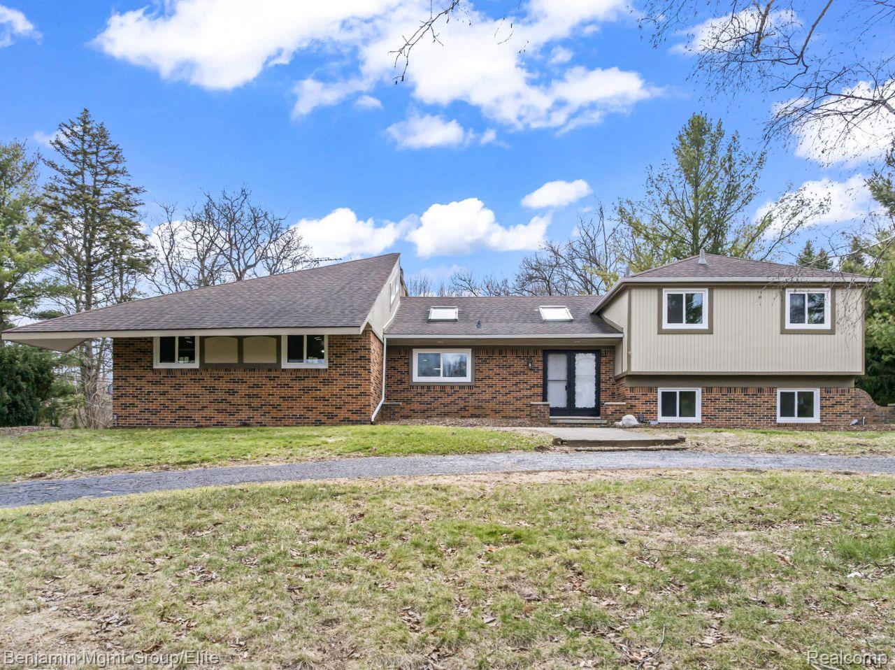 5910 Cedar Knoll Drive