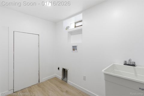 Tiny photo for 901 Argyle Avenue, Pontiac City, MI 48341 (MLS # 20261002917)